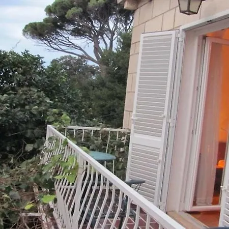 Daire Zec - With Terrace 3 Adults